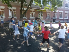 Работа детских игровых площадок.